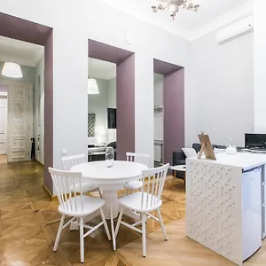Kuxos On Machabeli Street Апартаменты